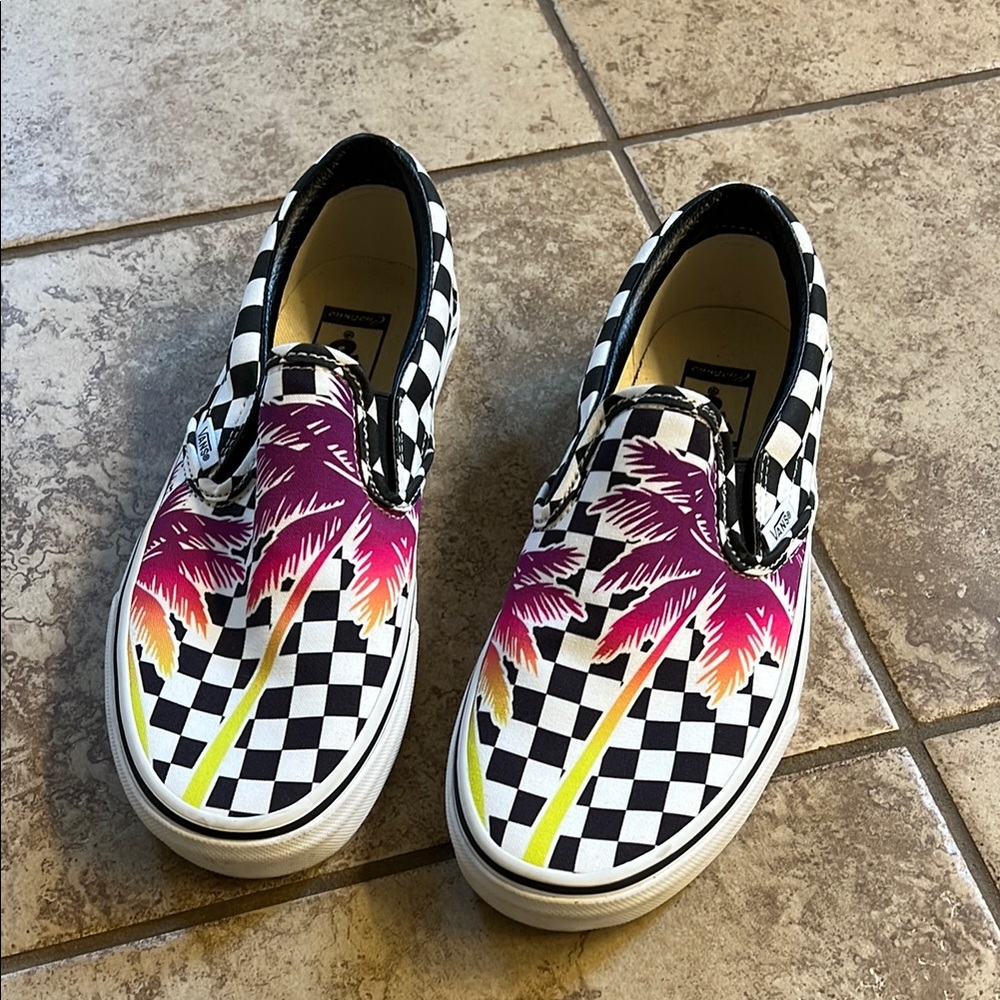 Vans Checkered Customs w/ Palm Tree